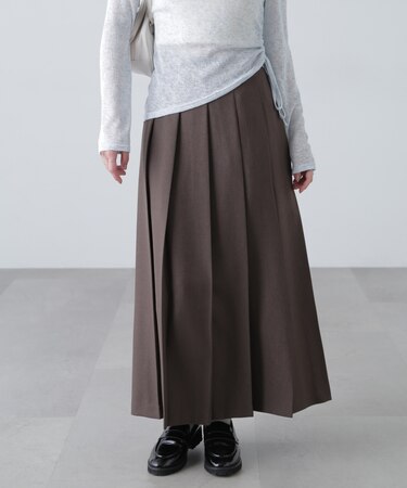 フロントスリットプリーツロングスカート