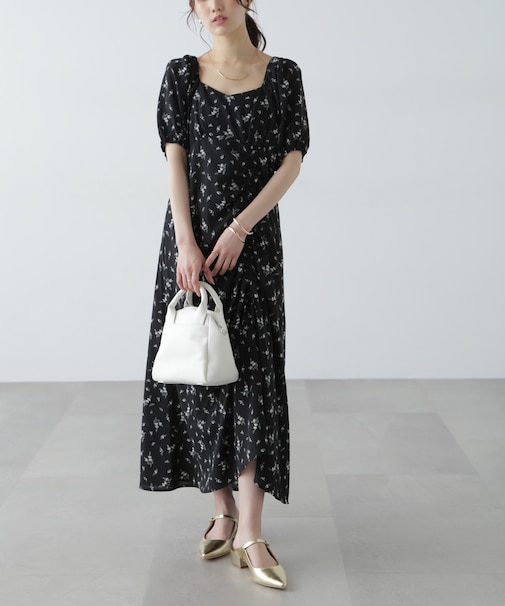 フラワープリントパフスリーブワンピース