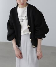 ゴールドアクセントボタンVネックカーディガン