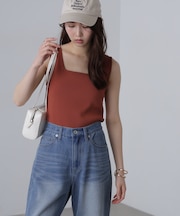 〈洗える〉マシンウォッシャブル総針スクエアネックタンクニット