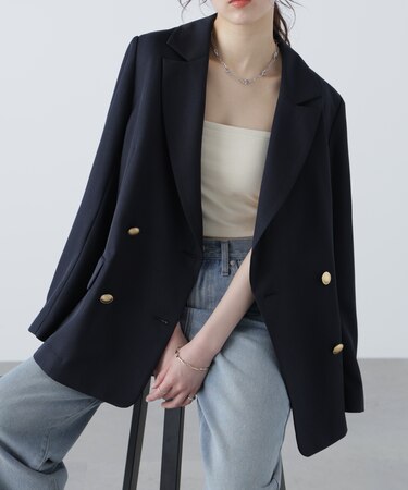 金ボタンダブルブレストジャケット