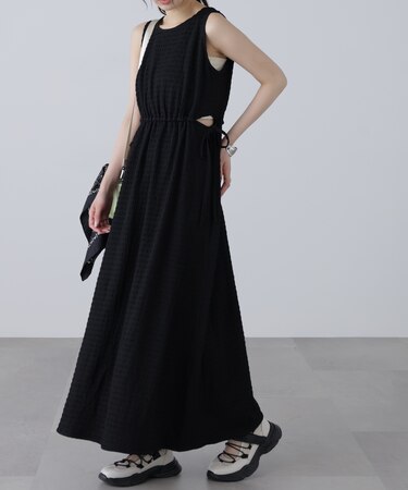 サイドカットノースリカットソーワンピース