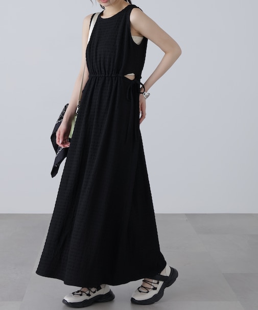 サイドカットノースリカットソーワンピース