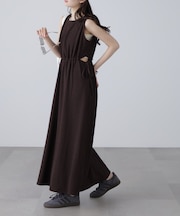 サイドカットノースリカットソーワンピース