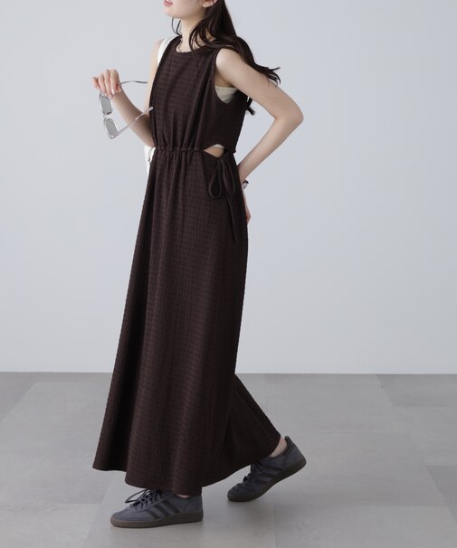 サイドカットノースリカットソーワンピース