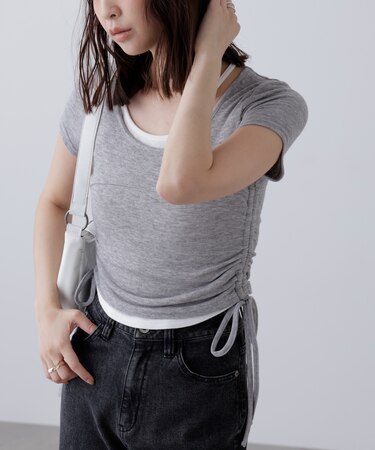 ホルターネックレイヤードサイドドロスト半袖カットソー