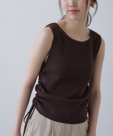 サイドドロストノースリーブニット