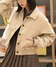 ベージュ