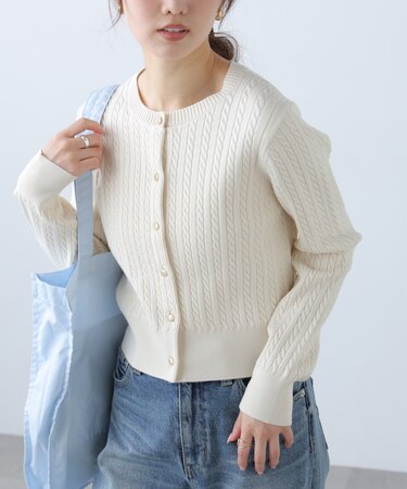 金ボタンミニケーブルカーディガン