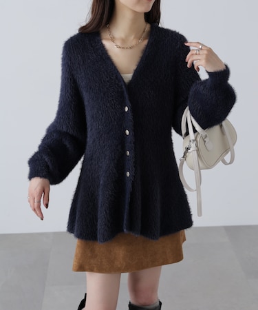 ヘアリーペプラム金ボタンニットカーデ