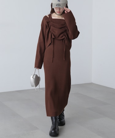 ドロストリブニットセットアップ