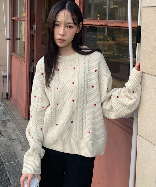 ハート刺繍ケーブルニット｜フリーズマートの通販｜&mall（アンド