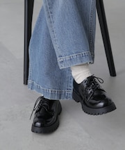 厚底レースアップシューズ