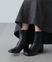 シンプルブーツ