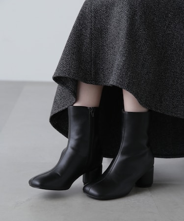 シンプルブーツ