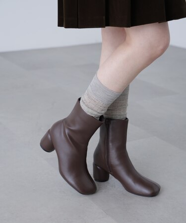 シンプルブーツ