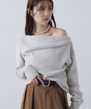 シャギーオフショルドレープネックニット