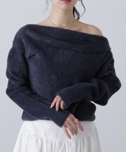 シャギーオフショルドレープネックニット