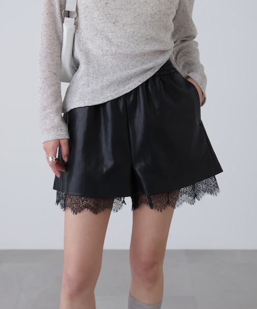 レースレイヤードエコレザーショートパンツ