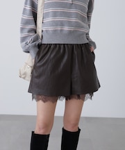 レースレイヤードエコレザーショートパンツ