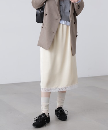 レーストリムサテンミディスカート