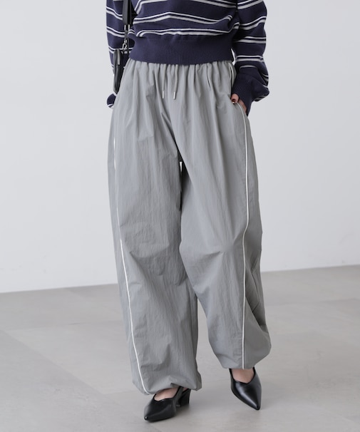 サイドタック配色ラインナイロンパンツ