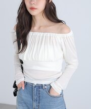 オフショルシアーギャザーカットソー
