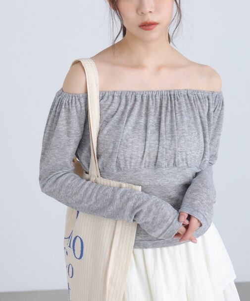 オフショルシアーギャザーカットソー
