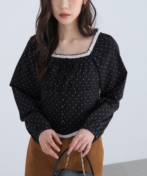 長袖ドット衿フリルブラウス