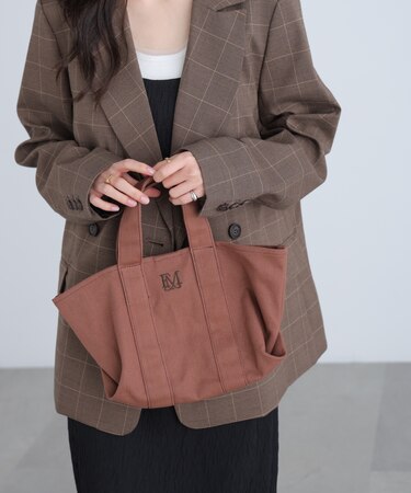 ロゴトートバッグ