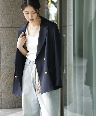 金ボタンダブルブレストジャケット