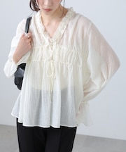 シャーリングドロストブラウス