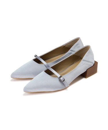 オーバーヒールパンプス