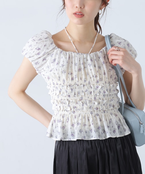 シャーリングフレンチブラウス