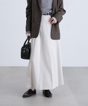 ベルト付きタックロングスカート