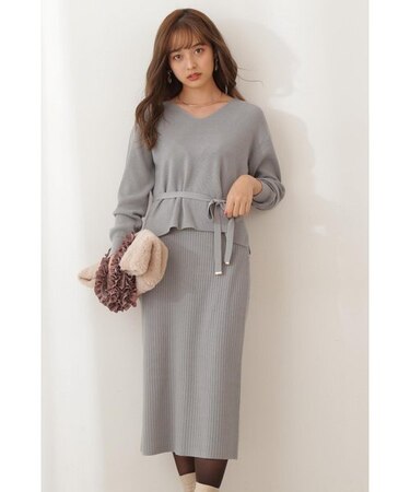 Vネックニット×タイトスカートセットアップ:ラベンダーWEB限定カラー