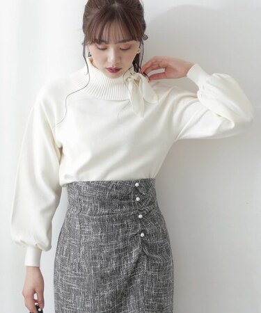 スカーフタートルニット