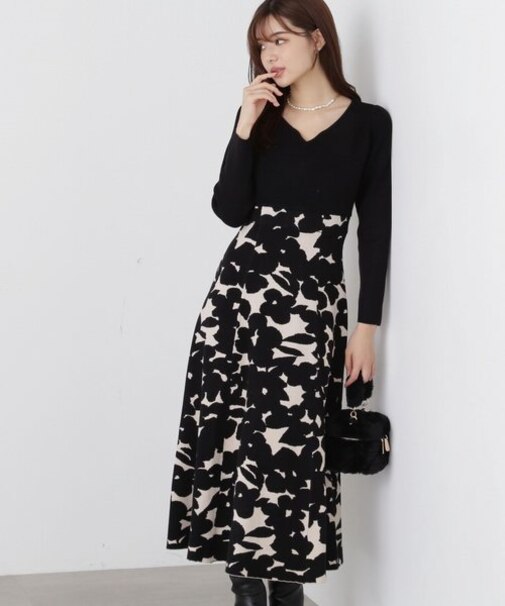 ジャガードフラワーニットワンピース　WEB限定カラー：チャコール×ブルー