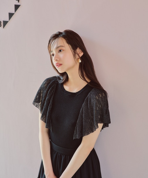 アイレットフレアニット