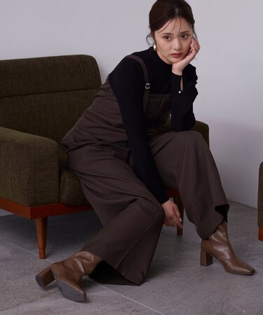 パールボタンモックネックリブニット　24AW