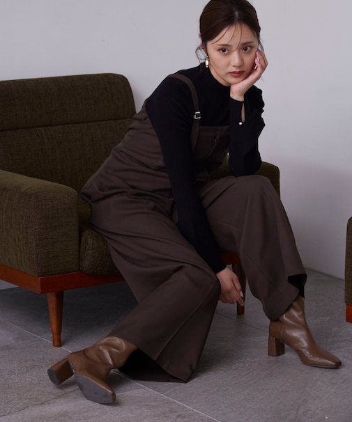 パールボタンモックネックリブニット　24AW