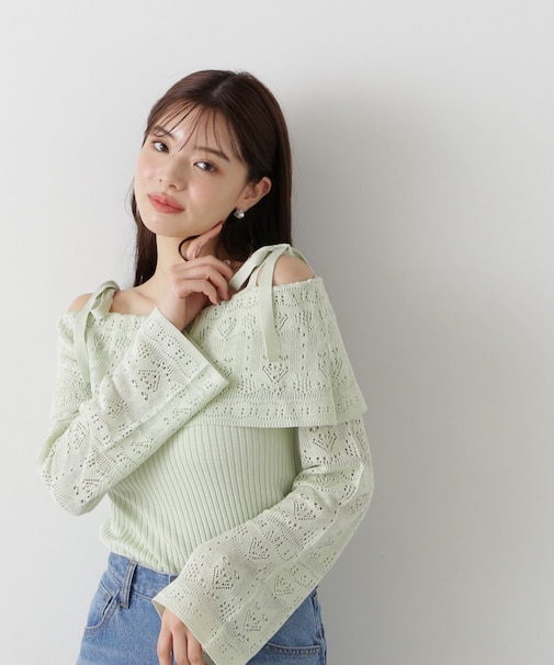 透かし編みオフショルニット