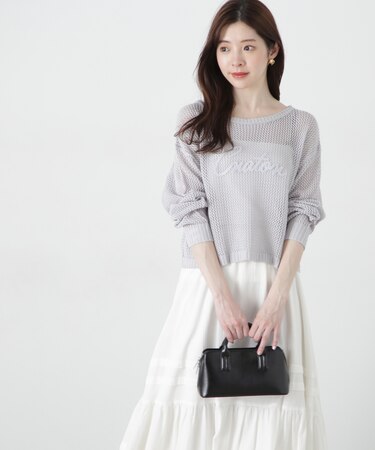 コード刺繍入りメッシュニット