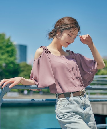 フリルバルーンブラウス