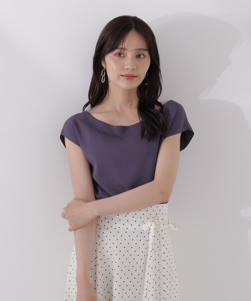 デコルテ総針ニット