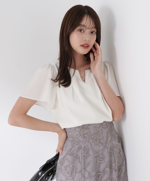 タックパールバーブラウス