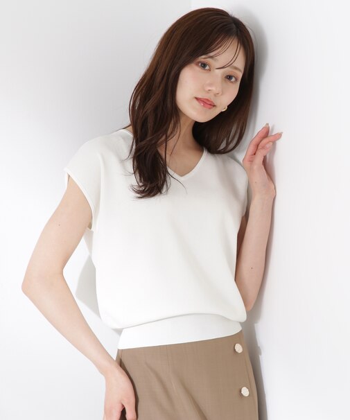 Vネック総針ニット