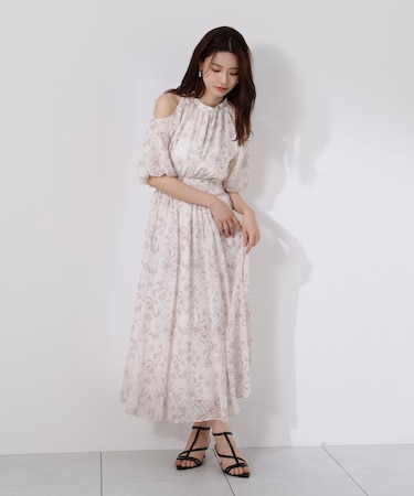 オープンショルダー花柄ワンピース