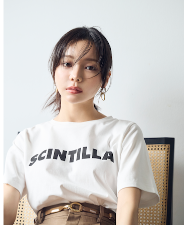 ＜ウォッシャブル＞ゴシックロゴTシャツ