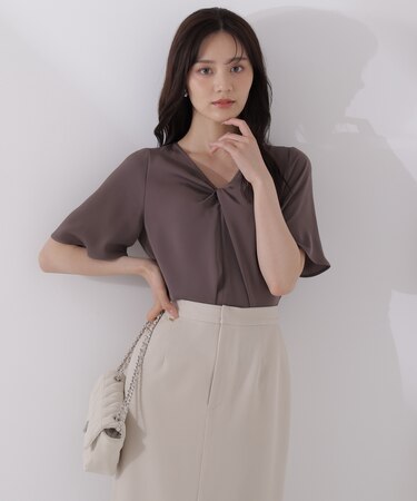 ツイスト半袖ブラウス